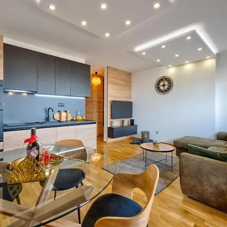 La Casa De Luxe 4 *